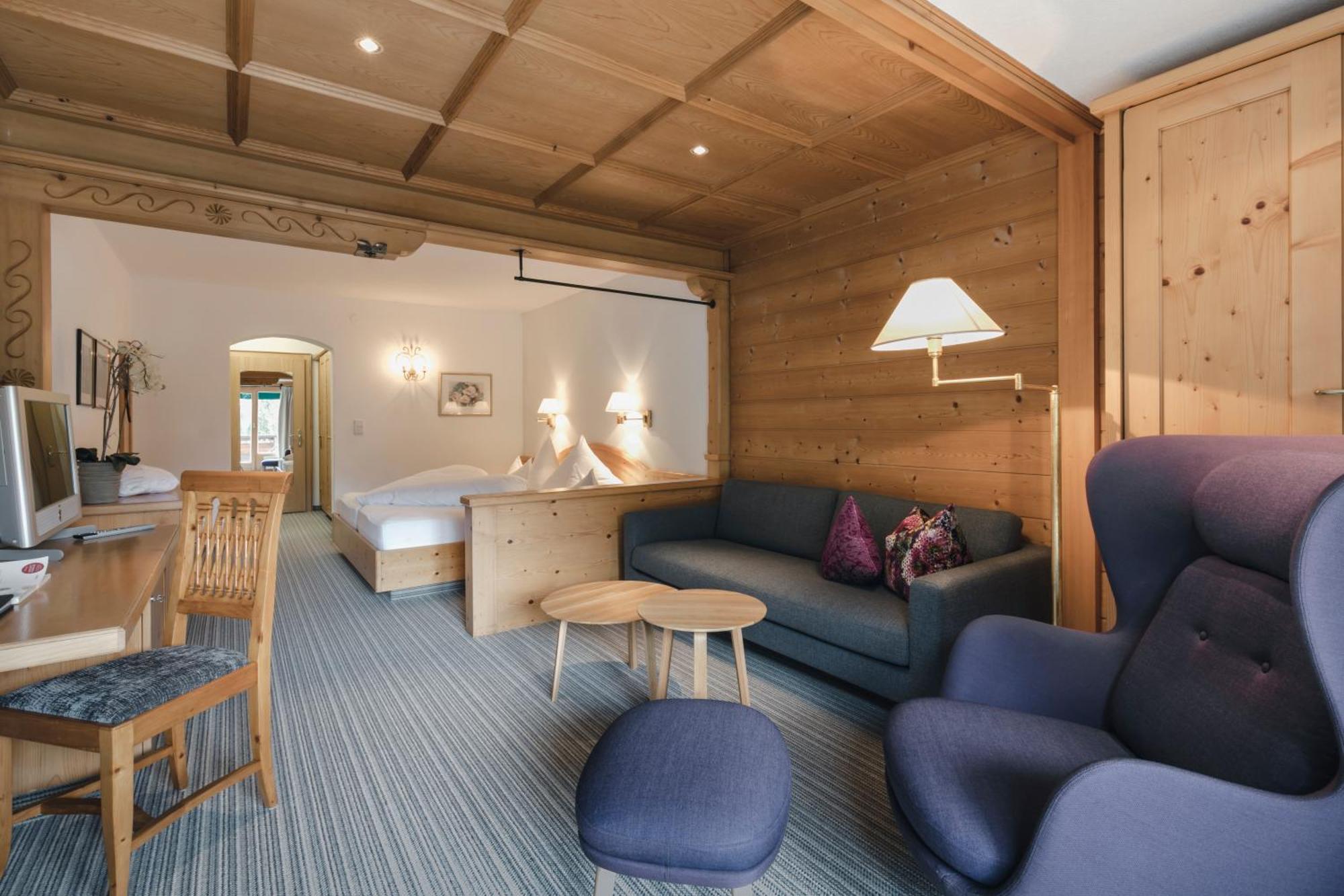 Alpenhotel Montafon & 4*